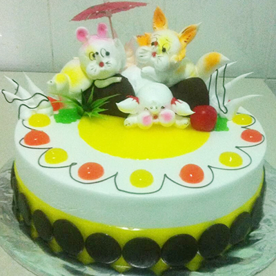 "Designer Round shape Pineapple Cake -2 kgs (Fondant Cake) - Click here to View more details about this Product